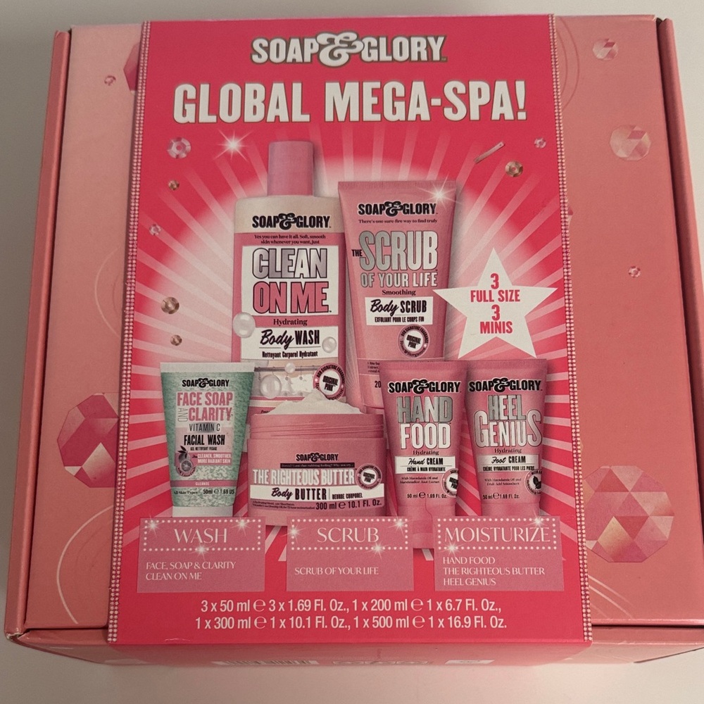 Soap & Glory Global Mega-Spa Set - Pink and White